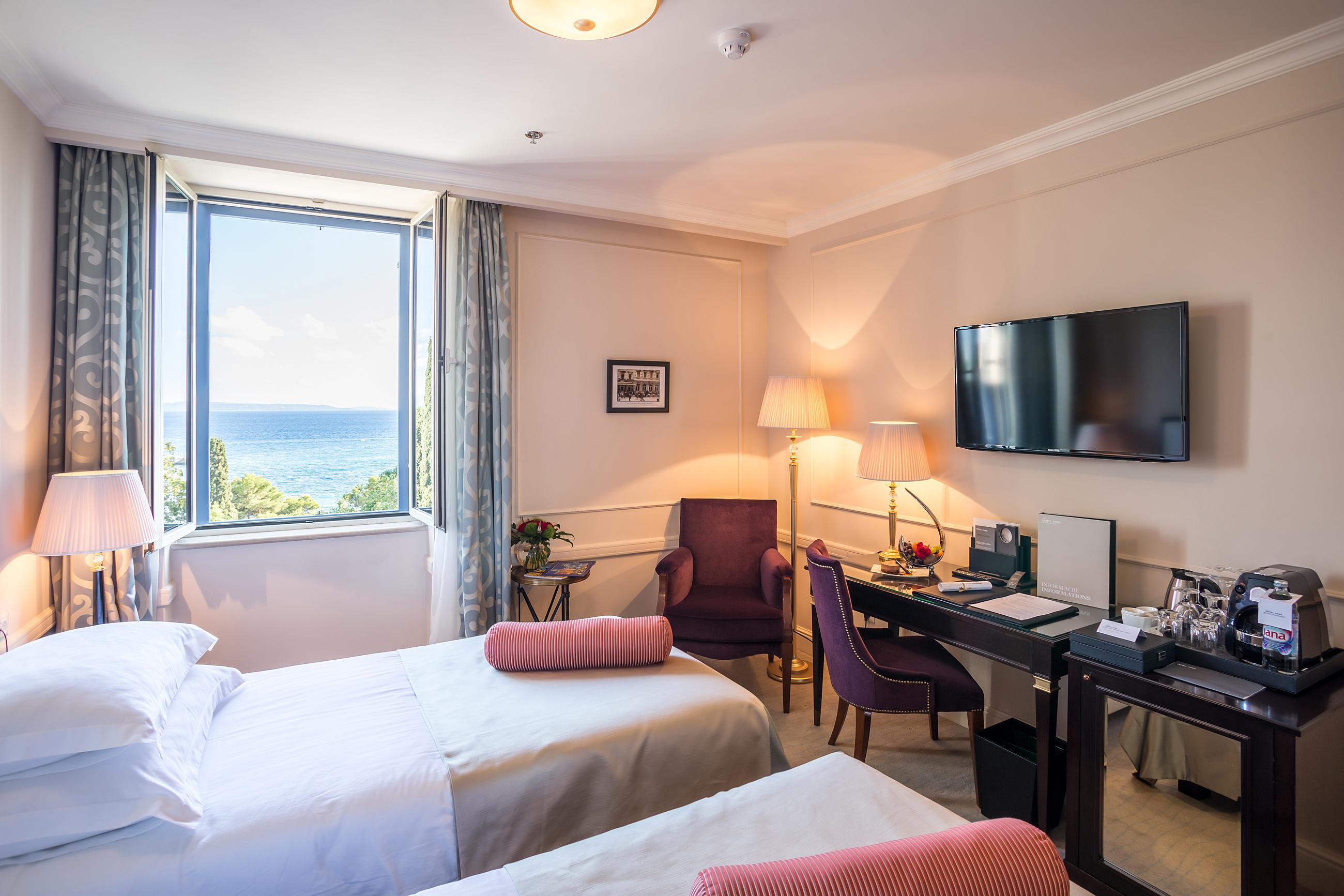 Park Hotell 5*
